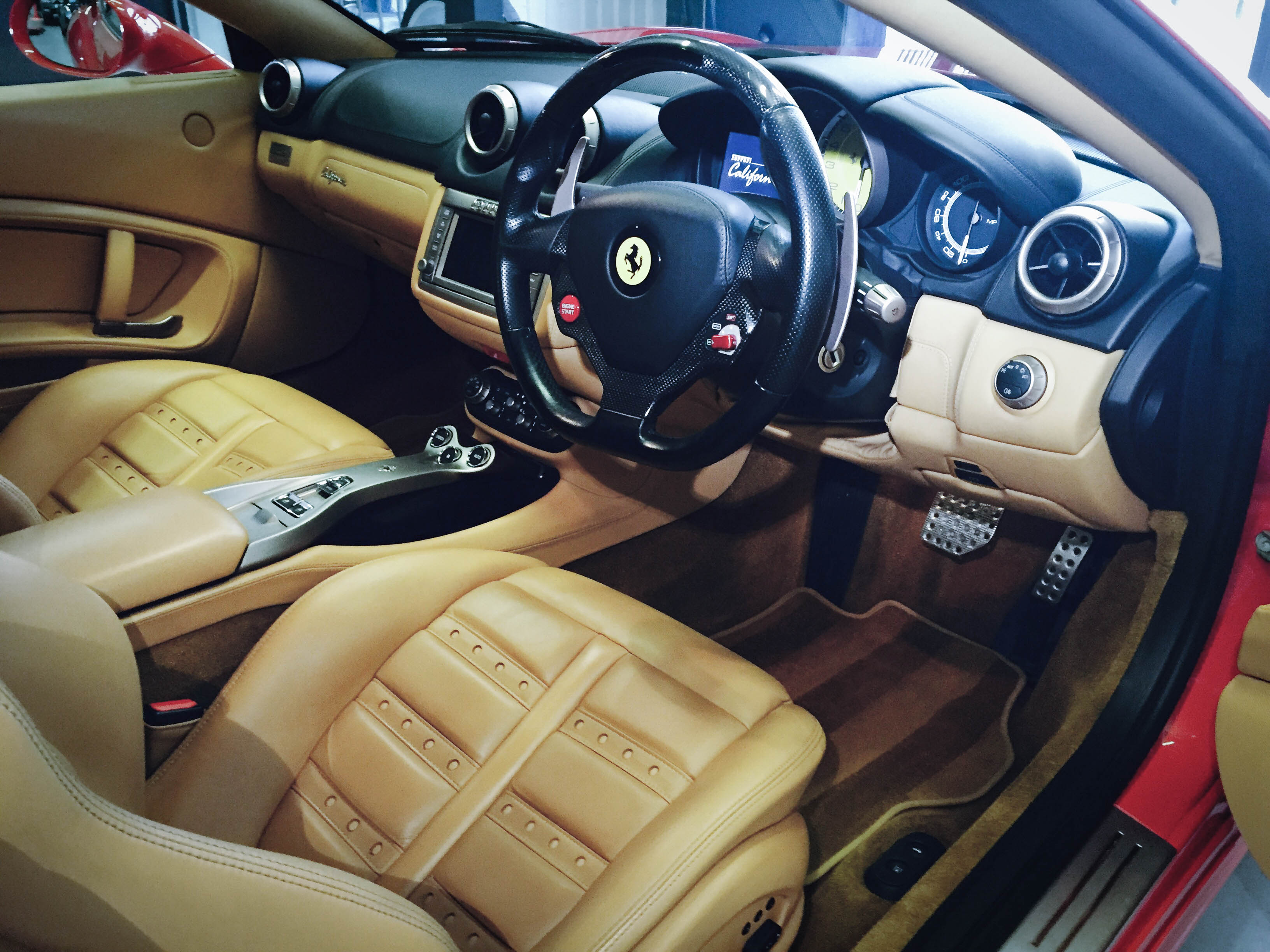 Ferrari California – Interior