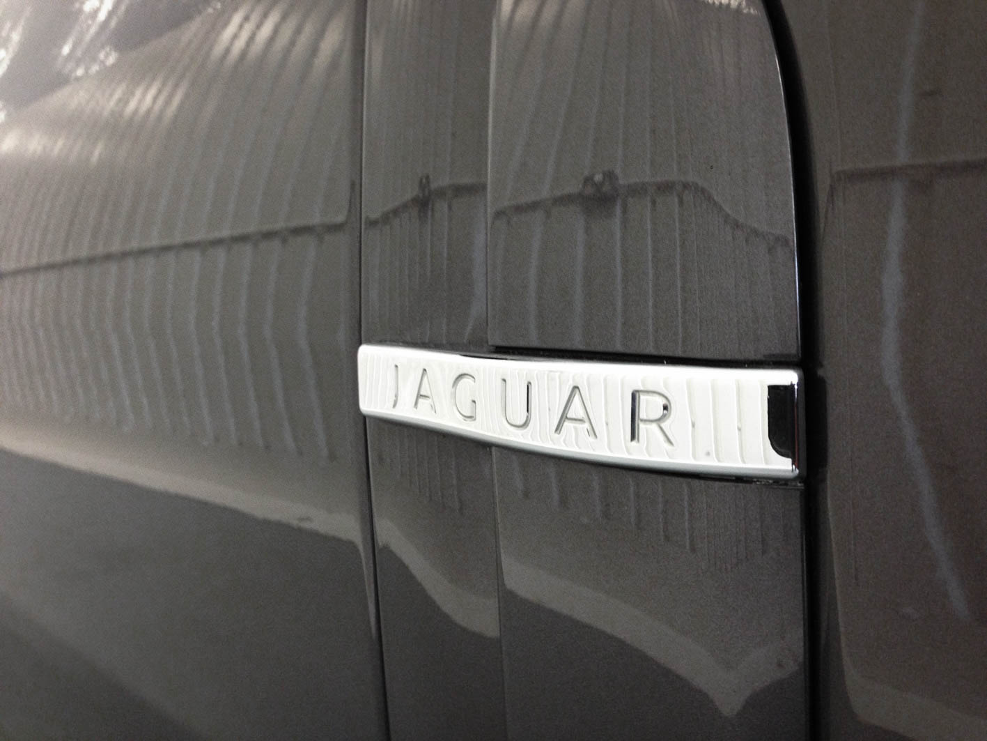 Jaguar XF – Badge detail
