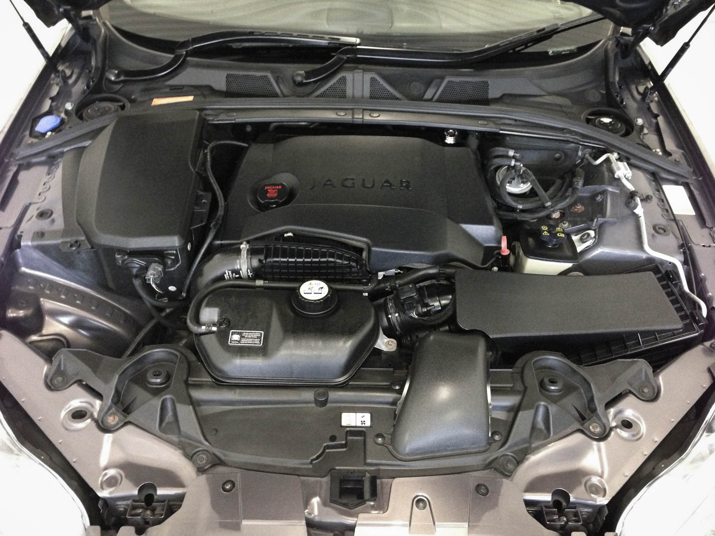 Jaguar XF – Engine