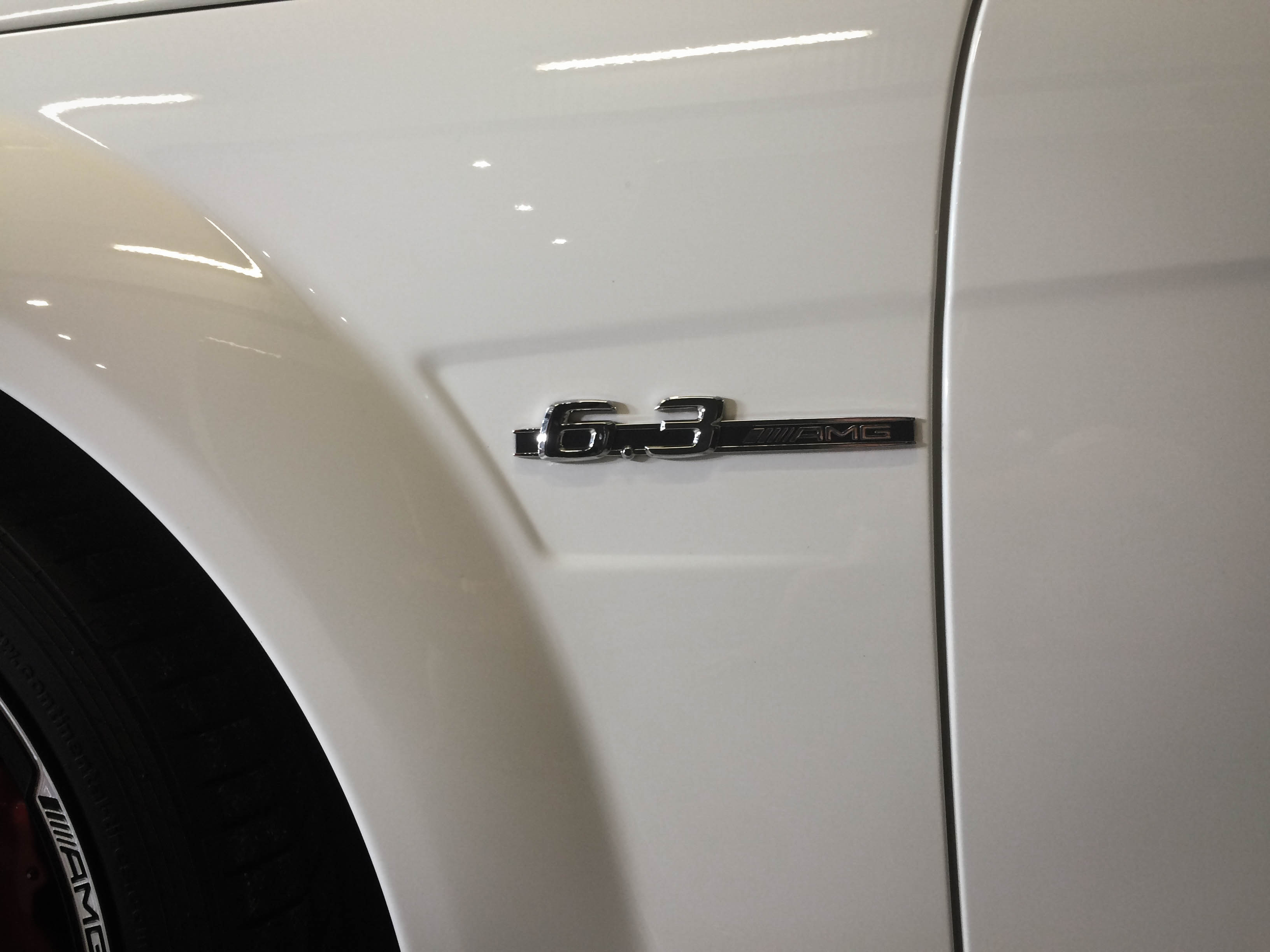 Mercedes C63 AMG (White) – Badge detail