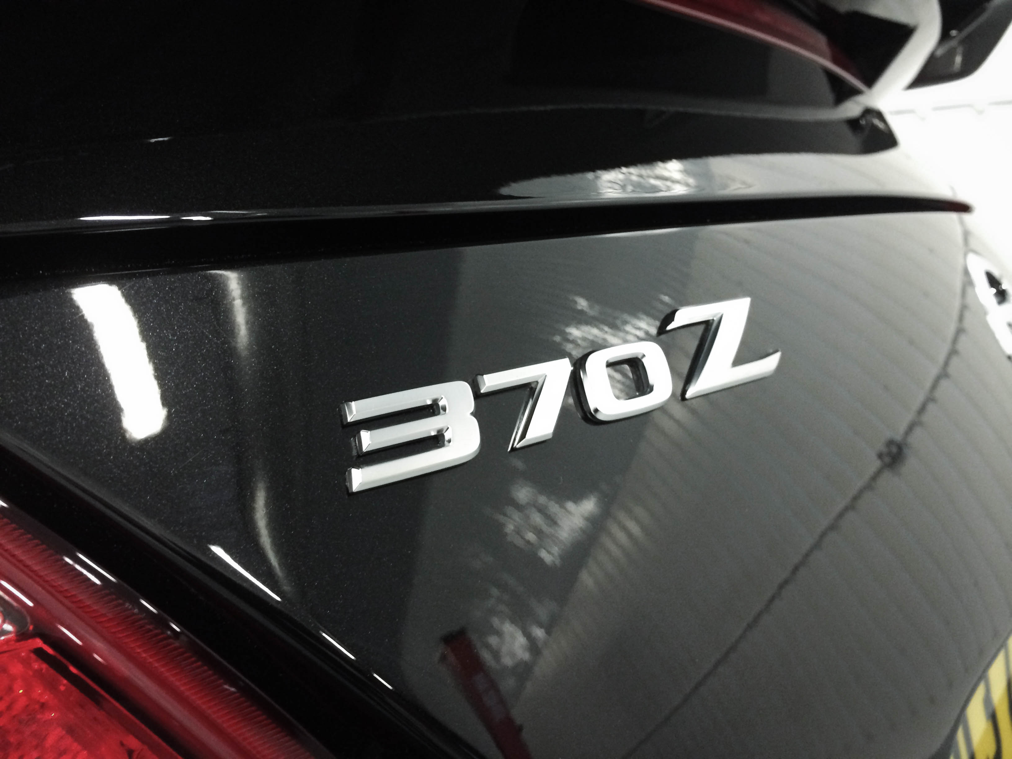 Nissan 370z Nismo – Rear badge