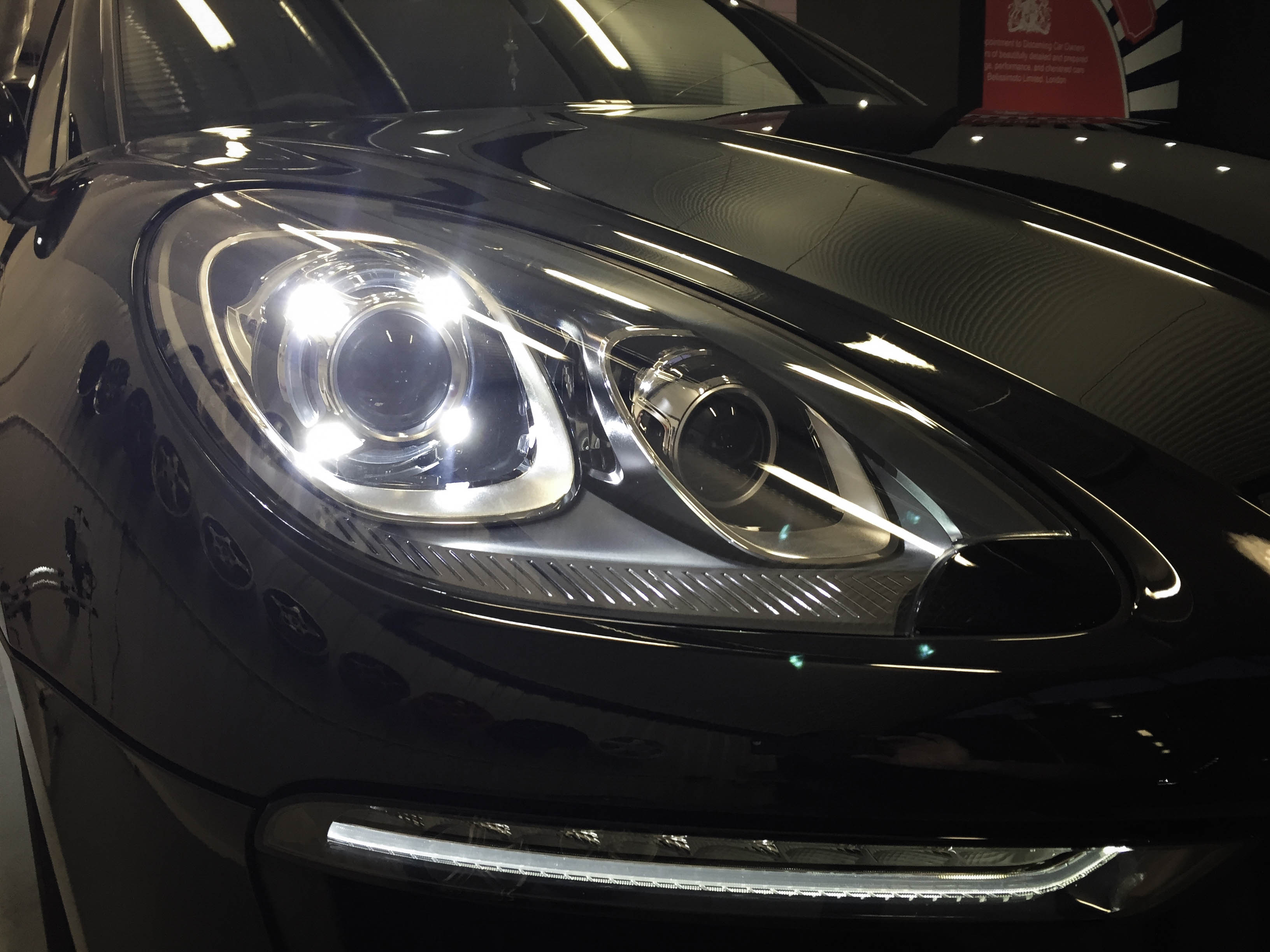 Porsche Macan – Light detail