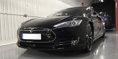 Tesla-Model S-front