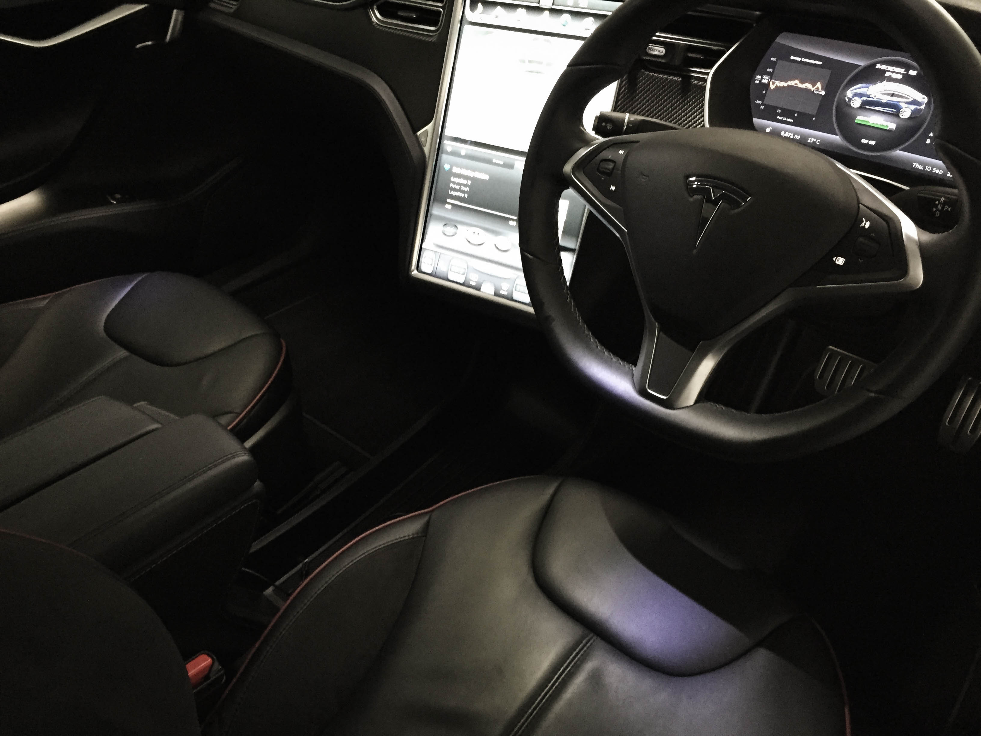 Tesla-Model S-interior